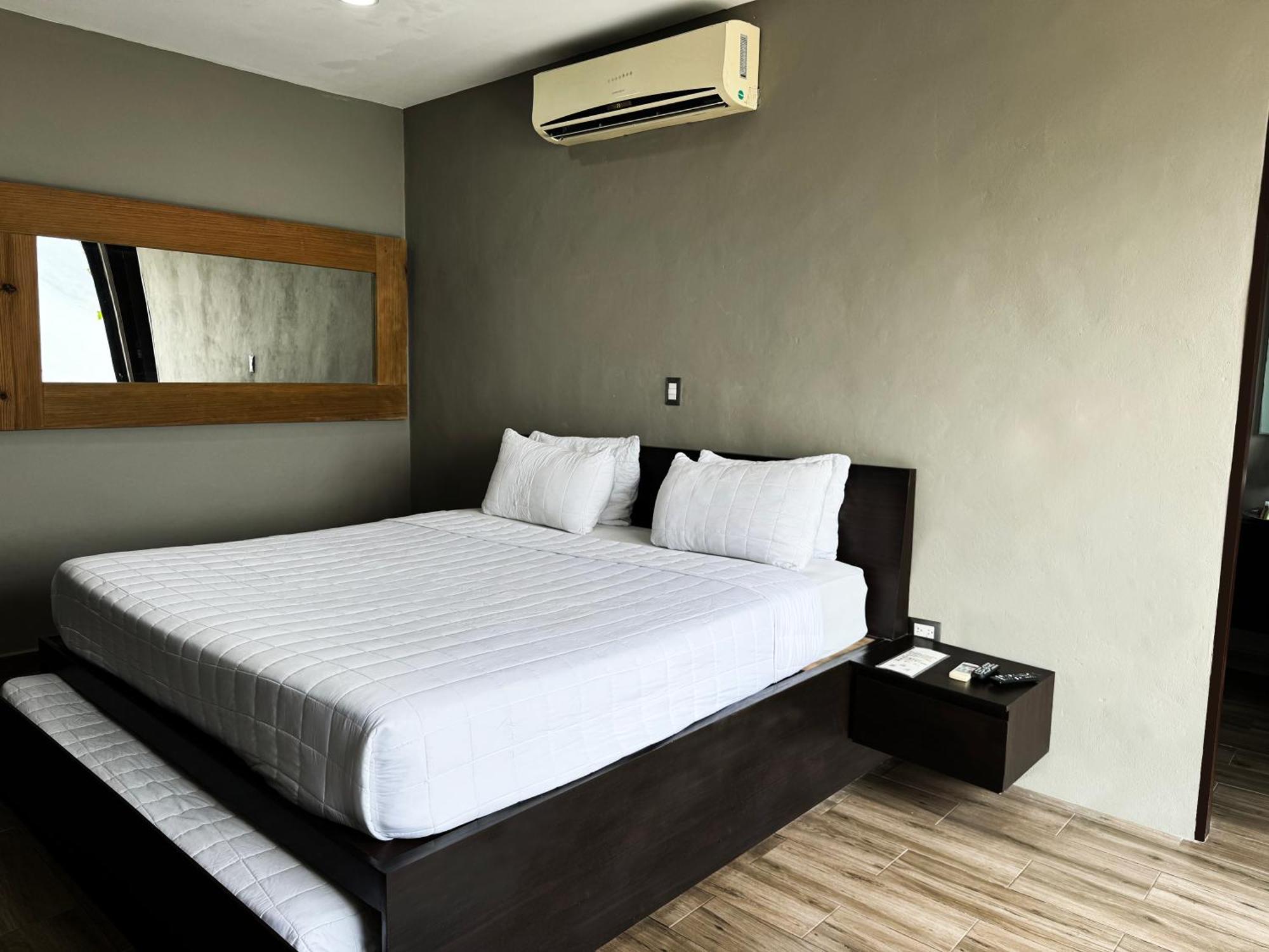 Cardedeu Hotel Lago De Coatepeque El Congo Bagian luar foto